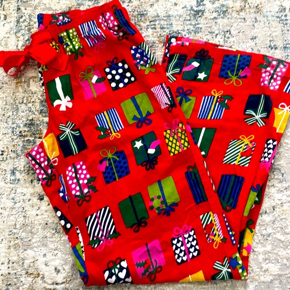 Women’s Old Navy Christmas PJ’s -Size Sm - Picture 1 of 3